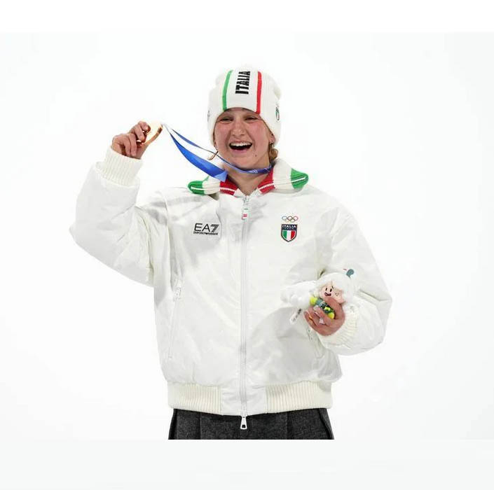 La 18enne Flora Tabanelli conquista la prima storica medaglia nel freestyle per l’Italia, è bronzo nel Big Air